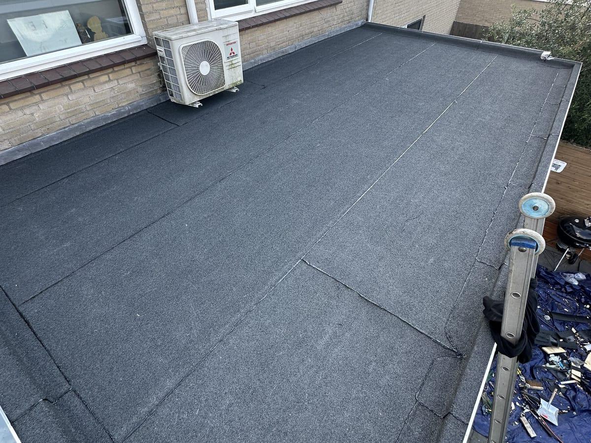 Complete Platte Dakrenovatie in Boxtel